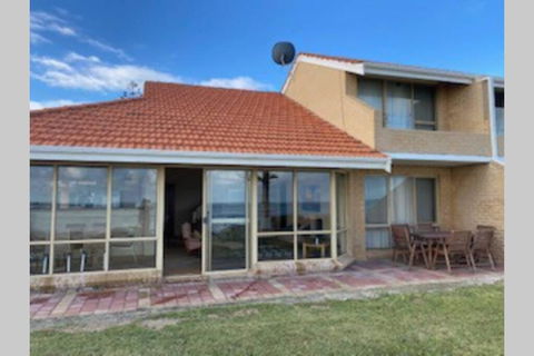 Lands Edge - Accommodation Port Hedland 1