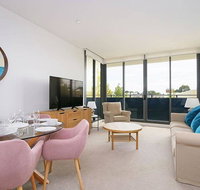 Large Modern 2 Bedroom Apartment near Lake Claremont - Accommodation Port Hedland