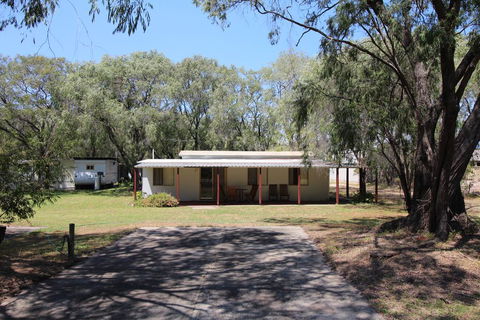 Lazy Days Caravan Park - Accommodation Port Hedland 0