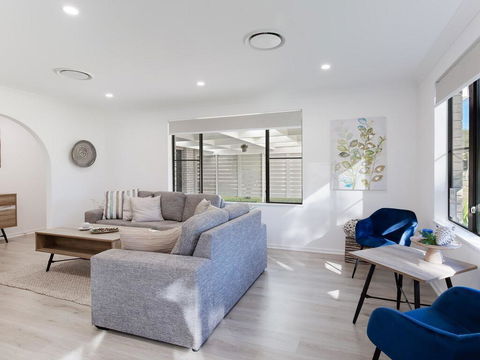 Le Maison, 77 Horace St - Stunning House With Ducted Air, WIFI And Linen Provided - Accommodation Port Hedland 3