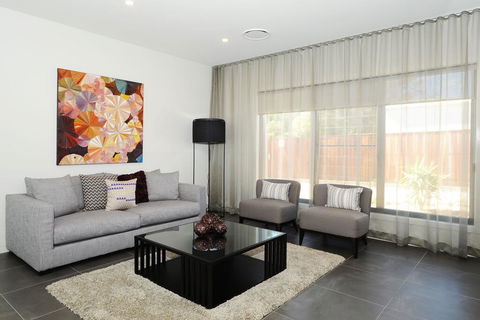 Lewis Street Apartments By Kirsten Serviced Accommodation - Accommodation Port Hedland 3