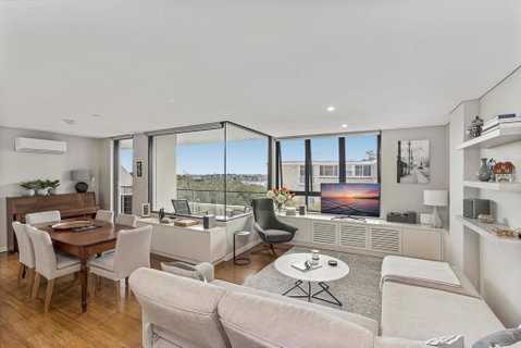 Light Filled Apartment With Sweeping Harbour Views - Accommodation Port Hedland 0