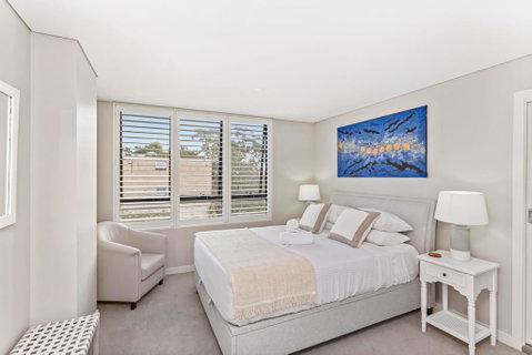 Light Filled Apartment With Sweeping Harbour Views - Accommodation Port Hedland 1
