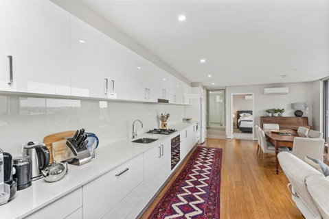 Light Filled Apartment With Sweeping Harbour Views - Accommodation Port Hedland 2
