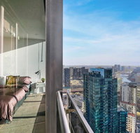 Lux 2BR Apt with a Stunning View of The Yarra - Accommodation Port Hedland