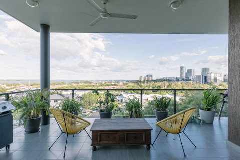 Luxury & Location - Sea Views With Modern Class ! - Accommodation Port Hedland 0