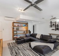 Luxury Pool Side Apartment in Beachfront Resort - Accommodation Port Hedland