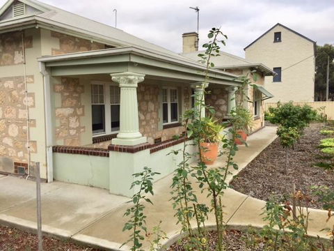 MacDonnell House Naracoorte - Accommodation Port Hedland 1
