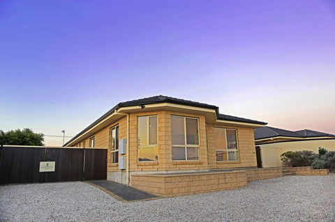 Marina Holiday Home - Accommodation Port Hedland 0