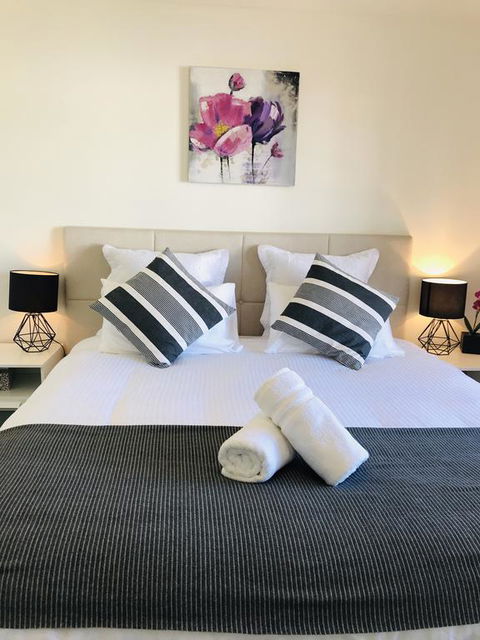Melbourne Inner City Short Stay Near Flemington Racecourse Free Wifi And Netflix - Accommodation Port Hedland 3