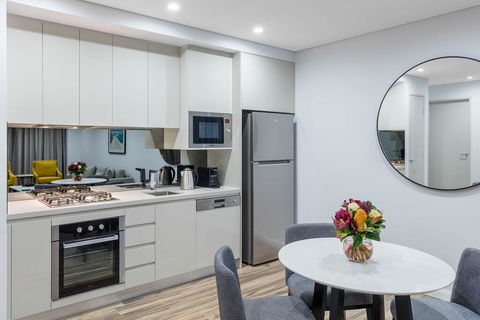 Meriton Suites Bondi Junction - Accommodation Port Hedland 1