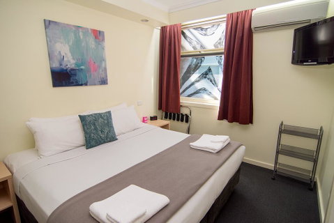 Miami Hotel Melbourne - Accommodation Port Hedland 1