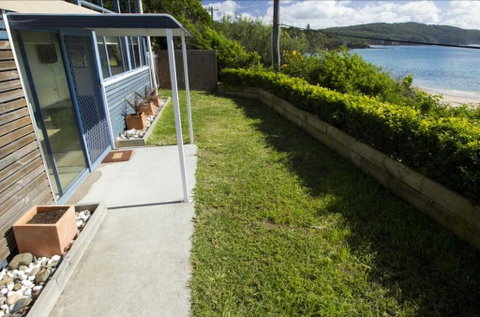 Mick's Apartment - Seal Rocks Beachfront - Accommodation Port Hedland 0