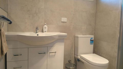 Modern 4-Bedroom House Near Singleton CBD Hunter Valley - Accommodation Port Hedland 1