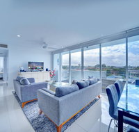 Modern Contemporary Southport Apartment - Accommodation Port Hedland