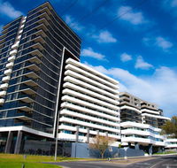 Modern Clean Luxury at the Right Price..... - Accommodation Port Hedland