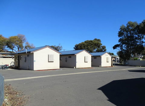 Moonta Bay Cabins - Accommodation Port Hedland 0
