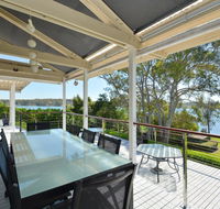Morisset Bay Waterfront Views Lake House looking over Trinity Marina - Accommodation Port Hedland
