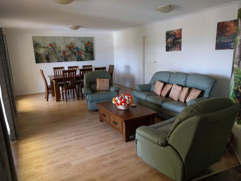 Mountain View Beach House - Accommodation Port Hedland 3