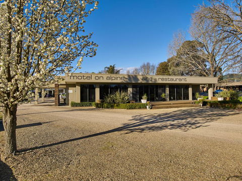 Myrtleford Motel On Alpine - Accommodation Port Hedland 0