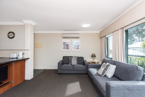 Subiaco Village 20 - Accommodation Port Hedland 4