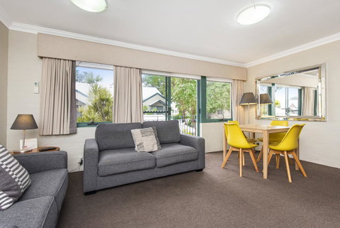 Subiaco Village 20 - Accommodation Port Hedland 2
