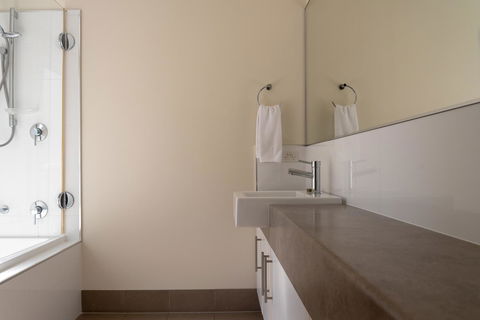 Cape Villas Dunsborough Unit 2 - Accommodation Port Hedland 10