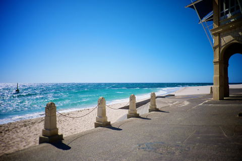 Cottesloe Artist's Beach Retreat - Accommodation Port Hedland 6