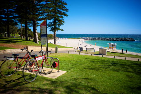 Cottesloe Artist's Beach Retreat - Accommodation Port Hedland 15