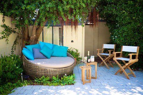 Cottesloe Artist's Beach Retreat - Accommodation Port Hedland 1