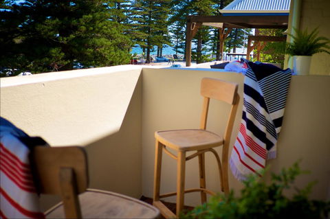 Cottesloe Artist's Beach Retreat - Accommodation Port Hedland 14