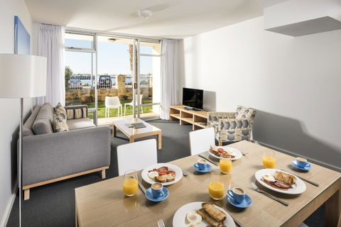 Be. Fremantle - Accommodation Port Hedland 6