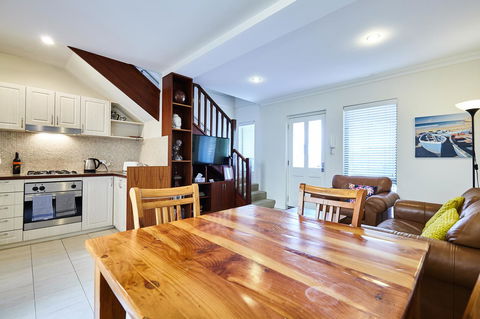 Fremantle Townhouse U/5 - Accommodation Port Hedland 2