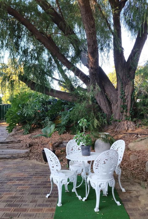 Jacaranda Hideaway Bed & Breakfast - Accommodation Port Hedland 15