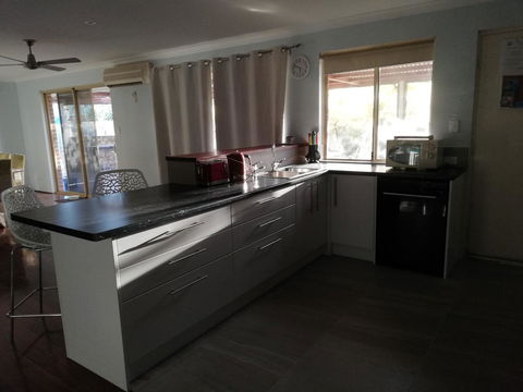 Beach Place @ Leeman - Accommodation Port Hedland 5
