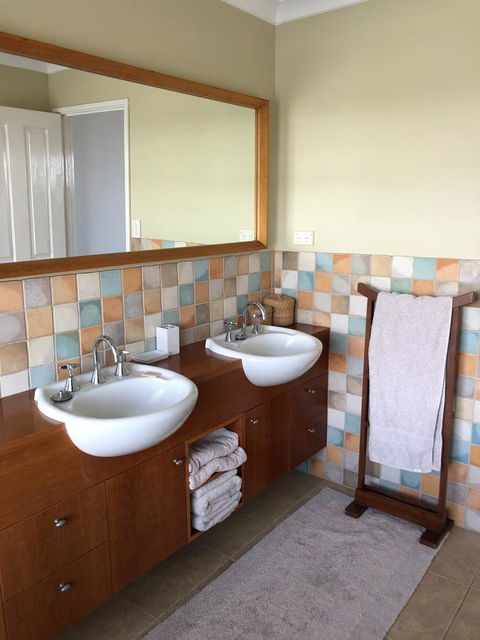 Mullaloo Beachfront Retreat - Accommodation Port Hedland 7
