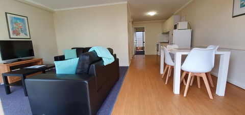 West Beach Lagoon 202 - Quiet & Ground Floor! - Accommodation Port Hedland 9