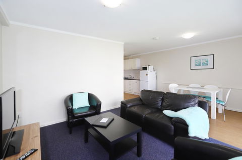 West Beach Lagoon 202 - Quiet & Ground Floor! - Accommodation Port Hedland 11