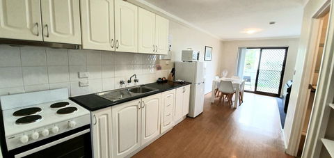 West Beach Lagoon 202 - Quiet & Ground Floor! - Accommodation Port Hedland 6