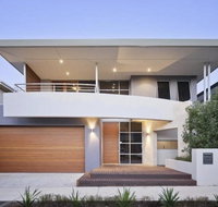 Adele's luxury South Beach apartment with King bed - Accommodation Port Hedland