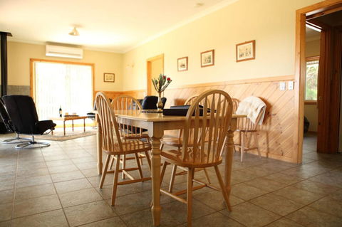 Riverside Retreat Chalets, Walpole - Accommodation Port Hedland 10