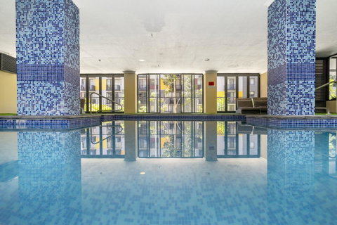 Oversized Eastend Sleeps 6 Free PARKING+POOL WIFI - Accommodation Port Hedland 13