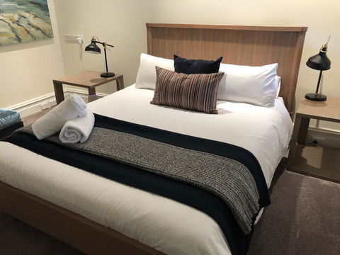 Caves Road Guest Houses - Accommodation Port Hedland 6