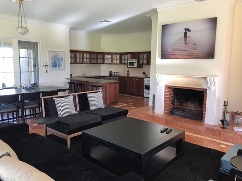 Caves Road Guest Houses - Accommodation Port Hedland 8