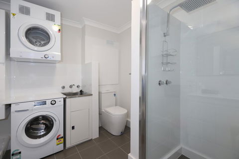West Beach Lagoon 218 - Outstanding Value! - Accommodation Port Hedland 10