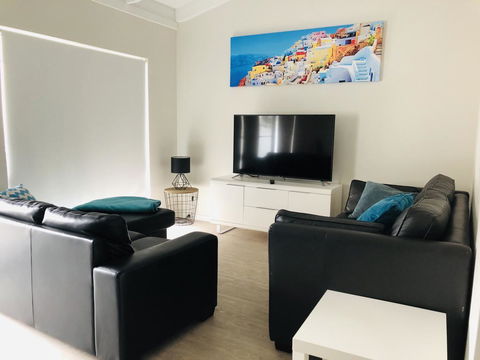 West Beach Lagoon 218 - Outstanding Value! - Accommodation Port Hedland 2