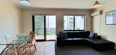 West Beach Lagoon 208 â€“ Great Value! - Accommodation Port Hedland 4