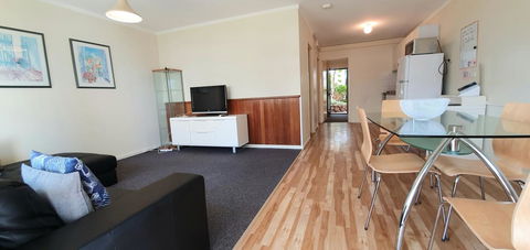 West Beach Lagoon 208 â€“ Great Value! - Accommodation Port Hedland 5