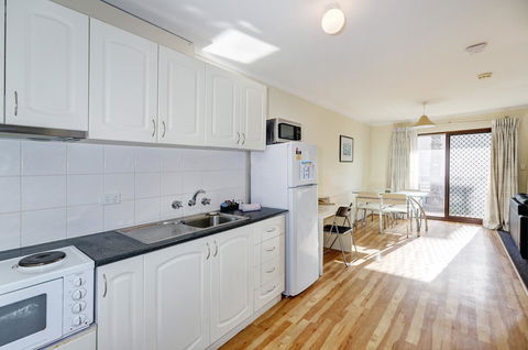 West Beach Lagoon 208 â€“ Great Value! - Accommodation Port Hedland 12