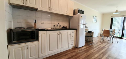 West Beach Lagoon 208 â€“ Great Value! - Accommodation Port Hedland 11